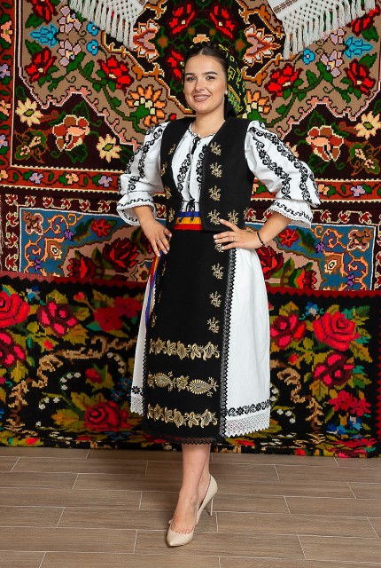 Costum popular femeie – Campia Transilvana