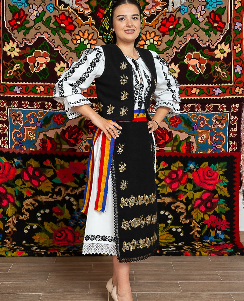 Costum popular femeie – Campia Transilvana