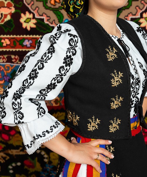 Costum popular femeie – Campia Transilvana
