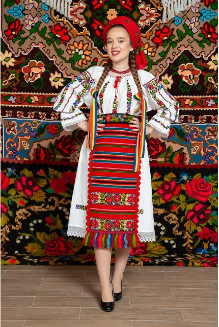 Costum popular femeie - Somes cu pene