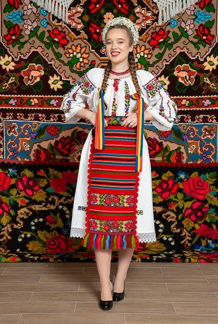 Costum popular femeie - Somes cu pene