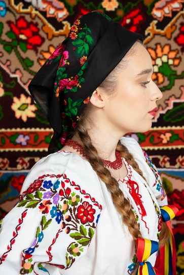 Costum popular femeie - Somes cu pene