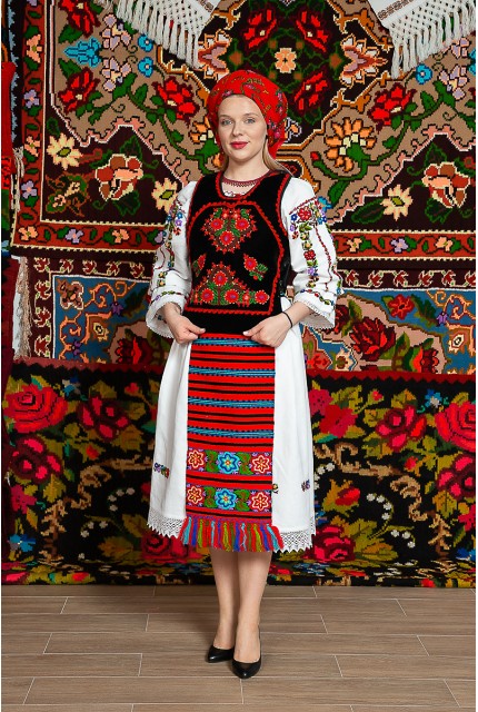 Costum popular femeie - Somes cu pene si pieptar infundat, cu pene