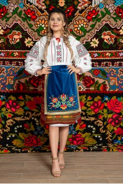 Costum popular femeie Ucraina/Siret - Marta