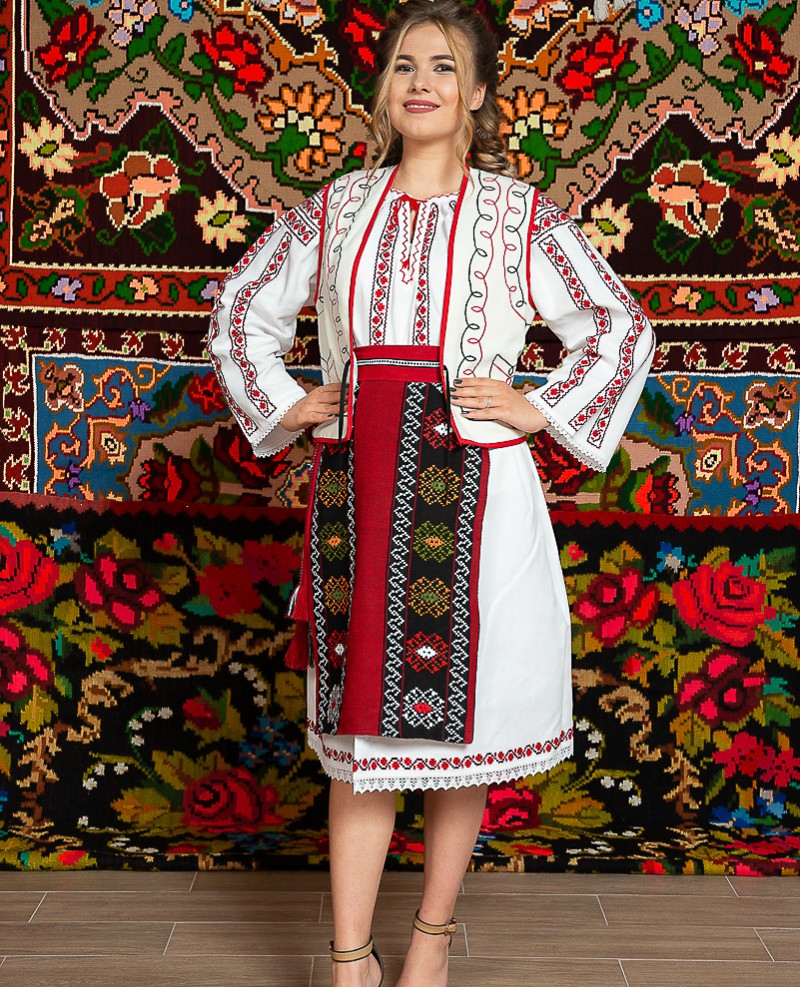 Costum popular femeie Muntenia cu ilic - Ileana