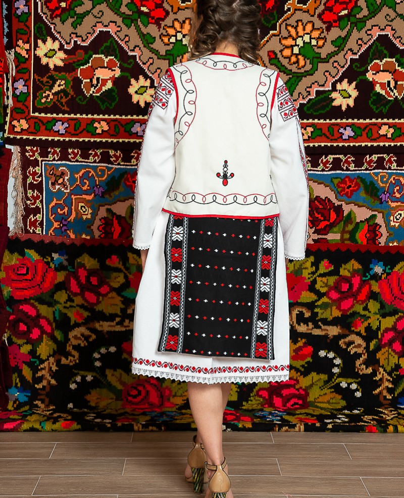 Costum popular femeie Muntenia cu ilic - Ileana