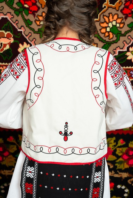 Costum popular femeie Muntenia cu ilic - Ileana