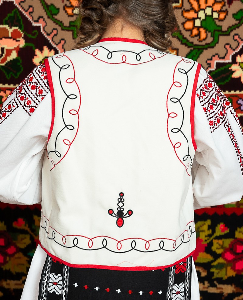 Costum popular femeie Muntenia cu ilic - Ileana