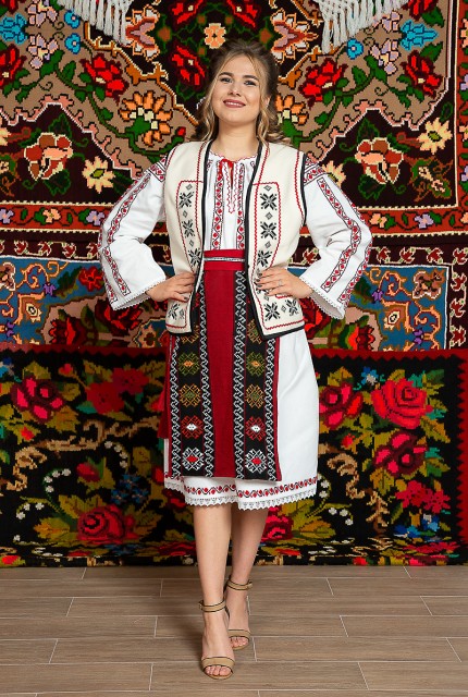 Costum popular femeie Muntenia cu ilic - Ileana