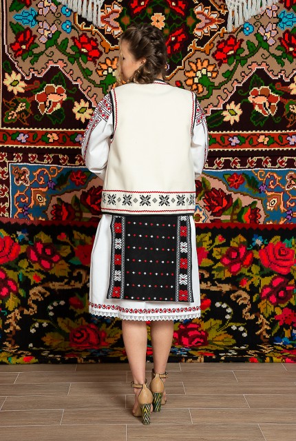 Costum popular femeie Muntenia cu ilic - Ileana