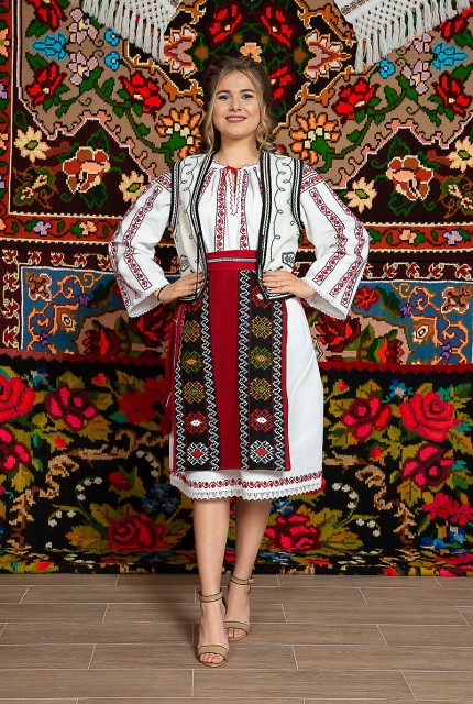 Costum popular femeie Muntenia cu ilic - Ileana