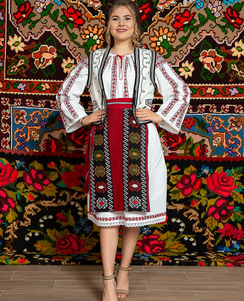 Costum popular femeie Muntenia cu ilic - Ileana