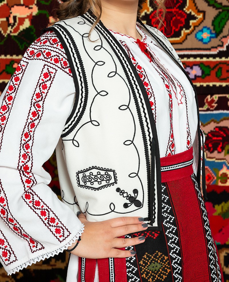 Costum popular femeie Muntenia cu ilic - Ileana