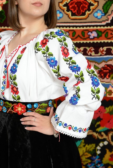 Ie/Camesa cu maneca lunga - Crinuta