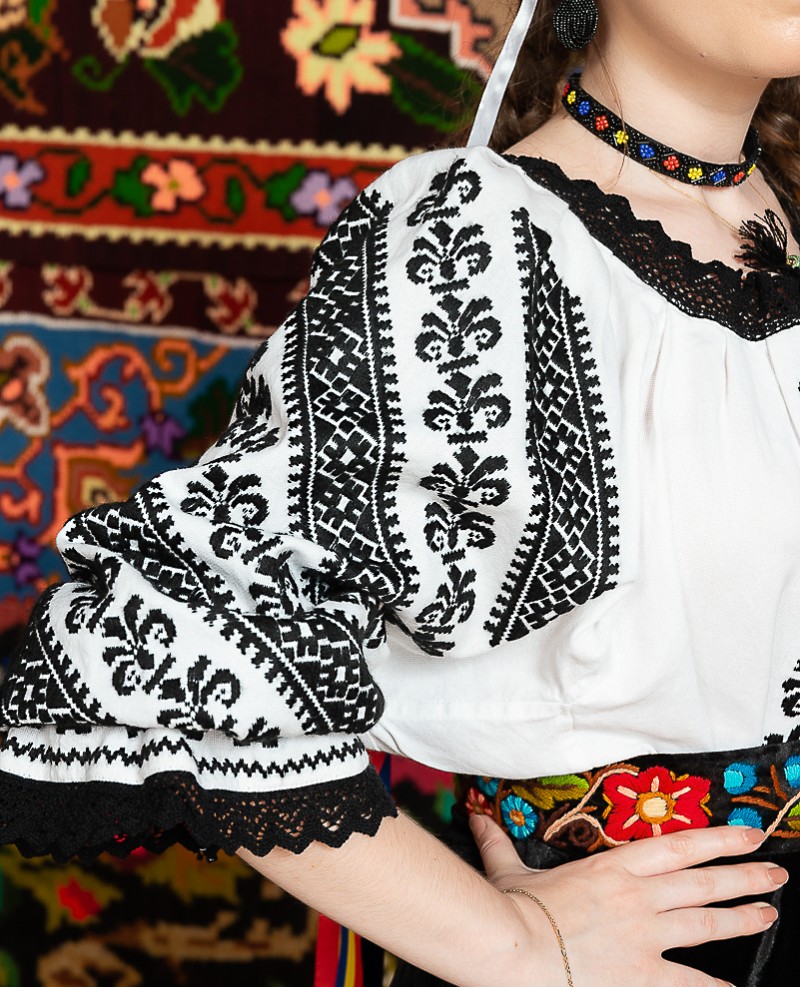 Ie/Camesa cu maneca lunga - Dana