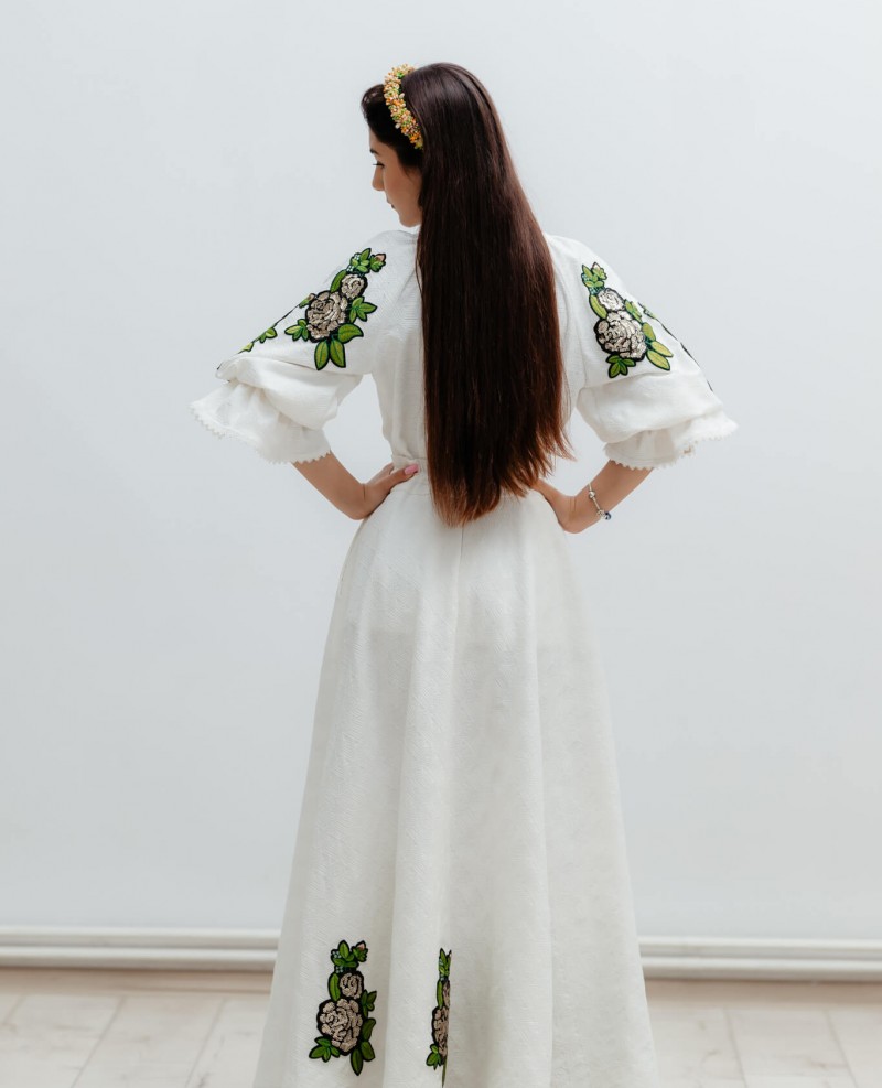 Compleu Madalina cu trandafiri aurii