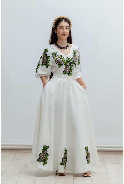 Compleu Madalina cu trandafiri aurii