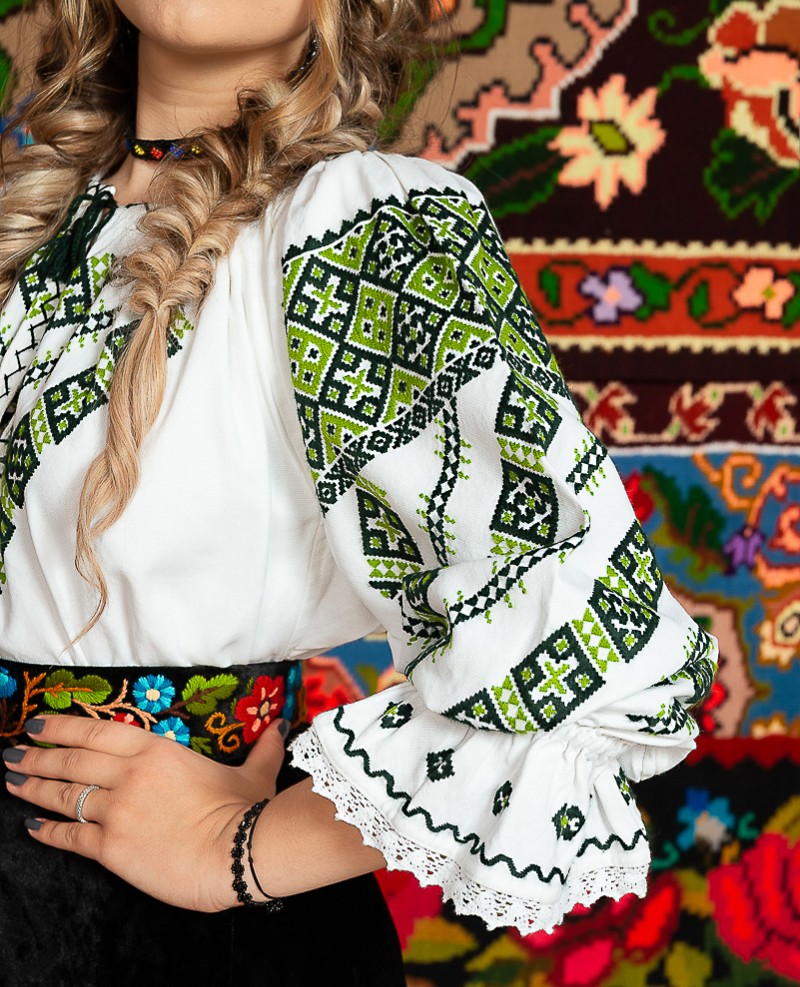 Ie/Camesa cu maneca lunga - Roxana