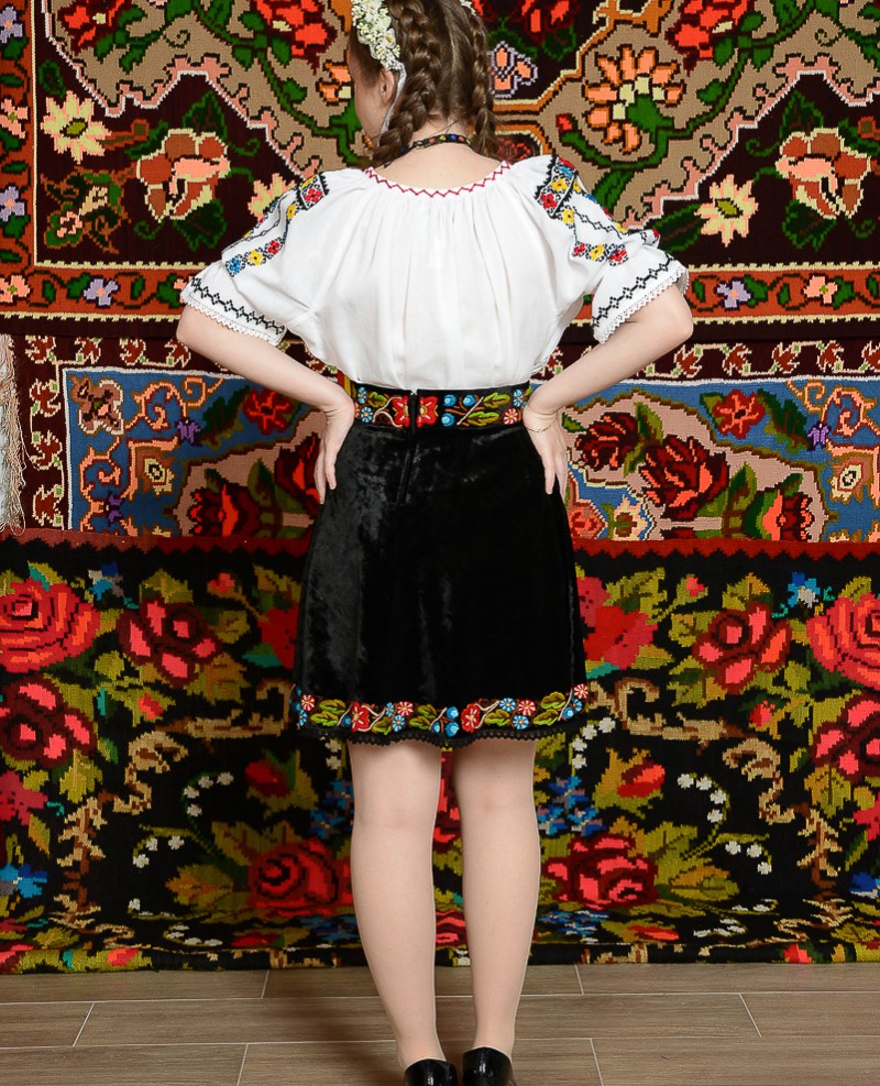 Ie cu maneca scurta - Romana