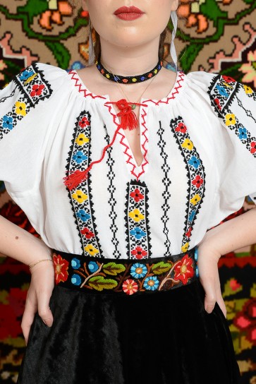 Ie cu maneca scurta - Romana Ie cu maneca scurta - Romana