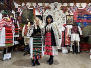 Virginia Linul, femeia care are grijă de costumul nostru popular