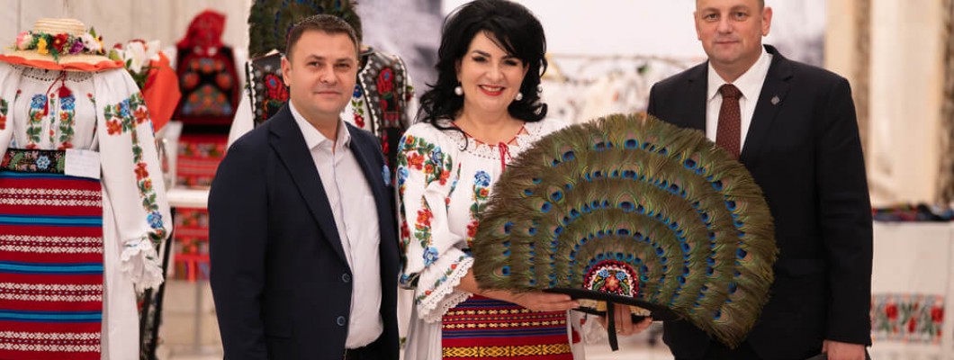 Comunicat Senatul romaniei : Expoziție de costume populare din Țara Năsăudului, la Senatul României Comunicat Senatul romaniei : Expoziție de costume populare din Țara Năsăudului, la Senatul României