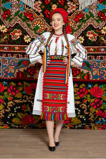 Costum popular femeie - Somes cu pene